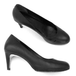 Classic Cole Haan Pumps
